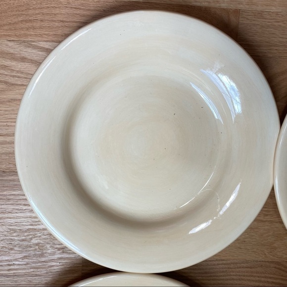 Espana Hand Painted Collection Ivory Cream Dinner Plates Set of 4 Tabletops - Picture 3 of 5